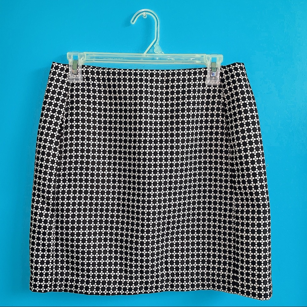 Black & White Formal Mini Skirt With Pockets